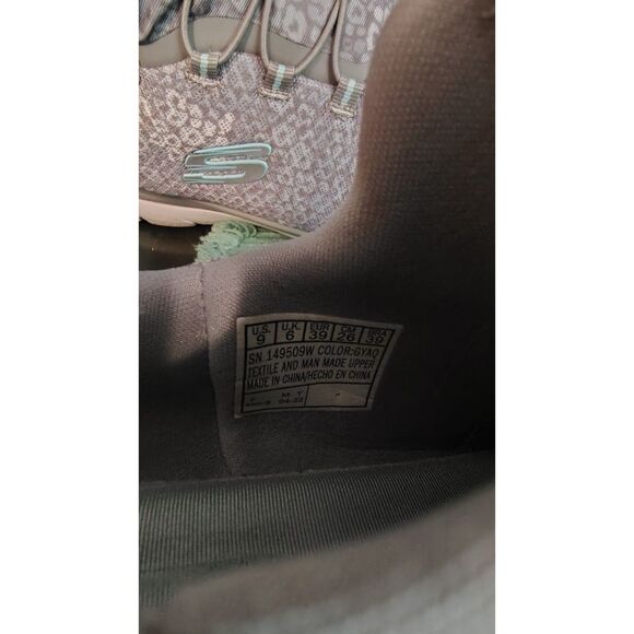 Skechers Summits Women's Gray Leopard Washable Bungee Lace Sneakers Size 9 - Picture 3 of 8